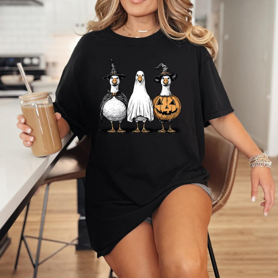 Halloween Ghost Goose Graphic Tee, Comfort Colors Boo Ghost Goose Shirt, Halloween Graphic Shirt, Pumpkin Goose Tee, Graphic Halloween Shirt
