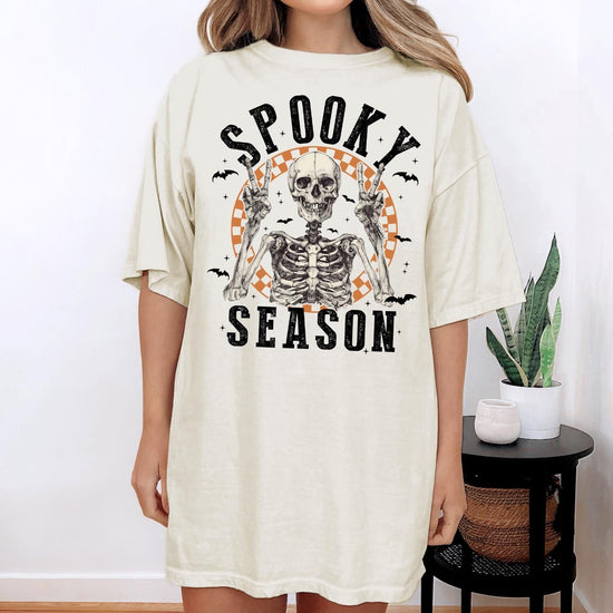 Spooky Season Halloween Shirt, Halloween Comfort Colors Shirt, Retro Skeleton Shirt, Cute Fall Shirt, Women's Halloween Tee, Pumpkin Season