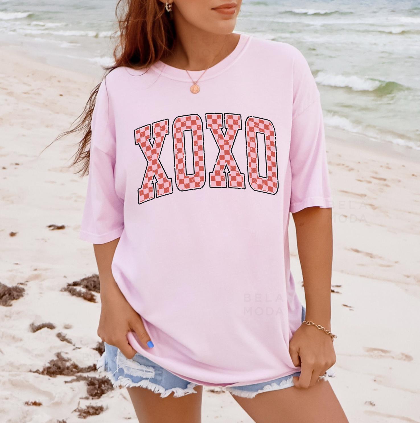 Valentines Heart XOXO Sweatshirt, DTG Printed Womens Valentine's Day Sweatshirt, Couple Gift Sweatshirt, Anniversary Day Gift
