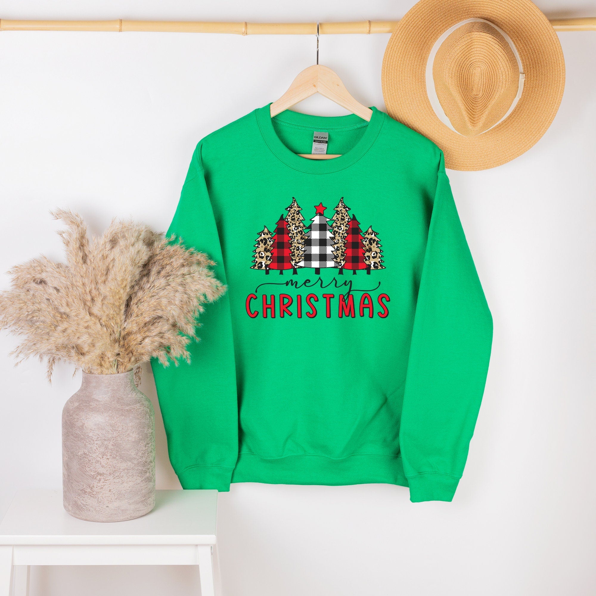 Womens Christmas Sweatshirt, Buffalo Plaid Sweatshirt, Christmas Outfit, Christmas Sweater, Christmas Sweatshirt, Christmas Pajamas Unisex