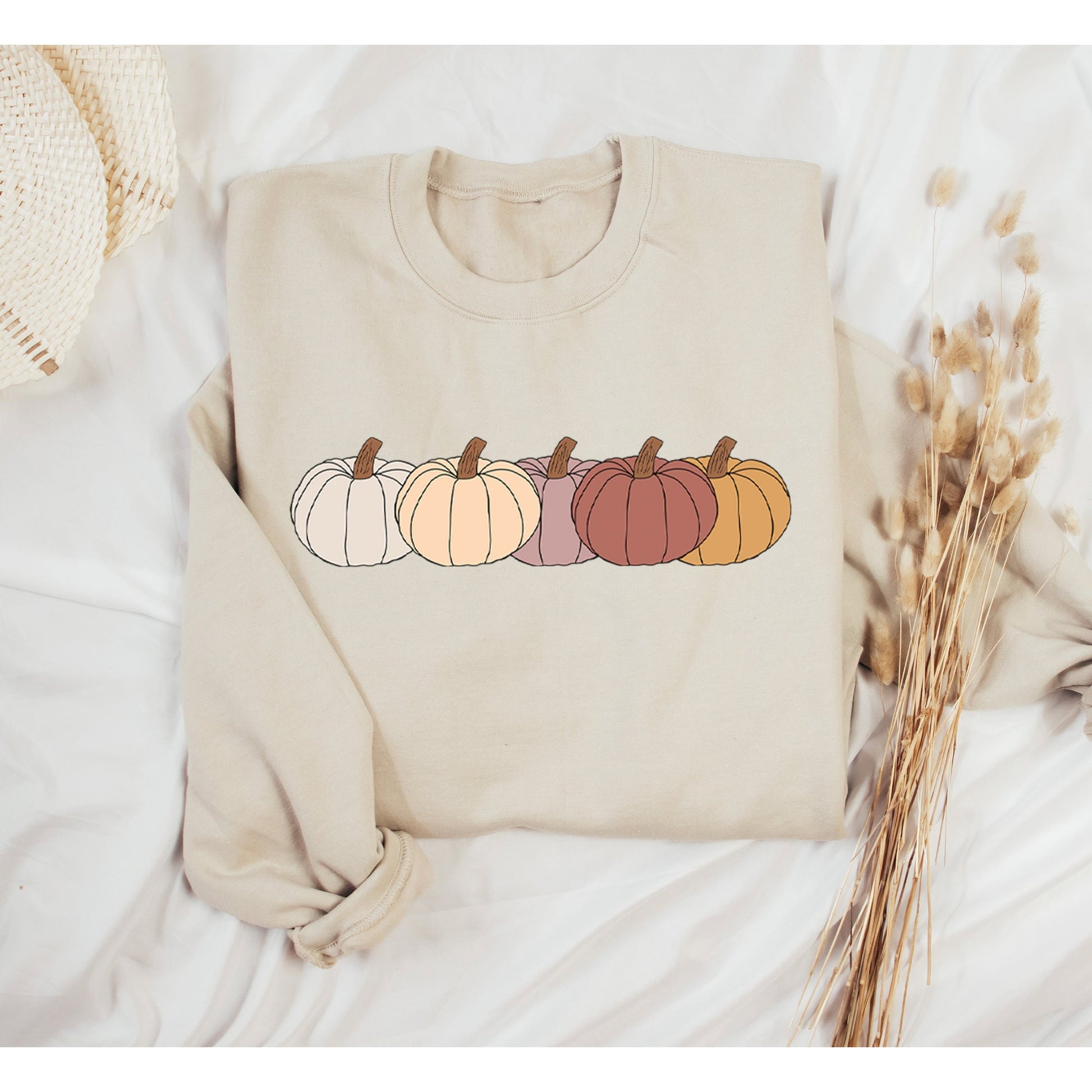 Halloween Sweatshirt, Cute Pumpkins Sweatshirt, Jack o Lantern, Pumpkin Halloween Pullover, Crewneck Sweater, Thanksgiving Outfit